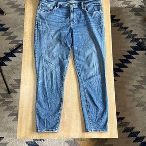 Abercrombie & Fitch The Super Skinny Ankle Mid Rise